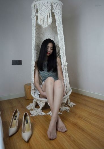丰满的大胸女友3_欧美在线观看