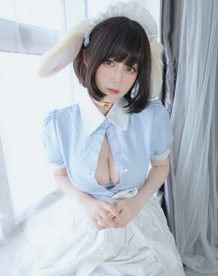 巨乳娘大战僵尸_最近国语在线观看