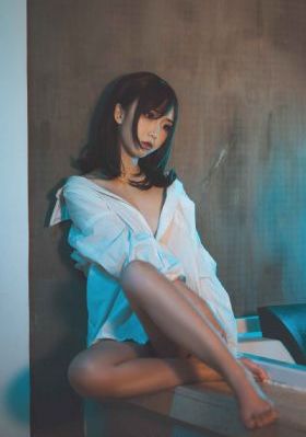 三男玩一女免费a级_英文版字幕